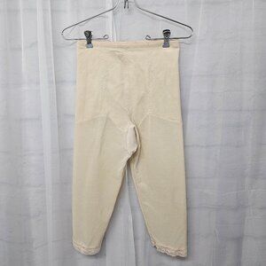 Vintage Subtract Shapewear Girdle Beige Lace Cropped Stretch 30 (XS/S)